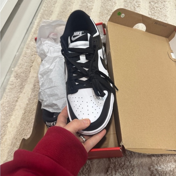 New NIKE Dunk low sneakers shoes women’s panda black white NIB - Picture 2 of 7